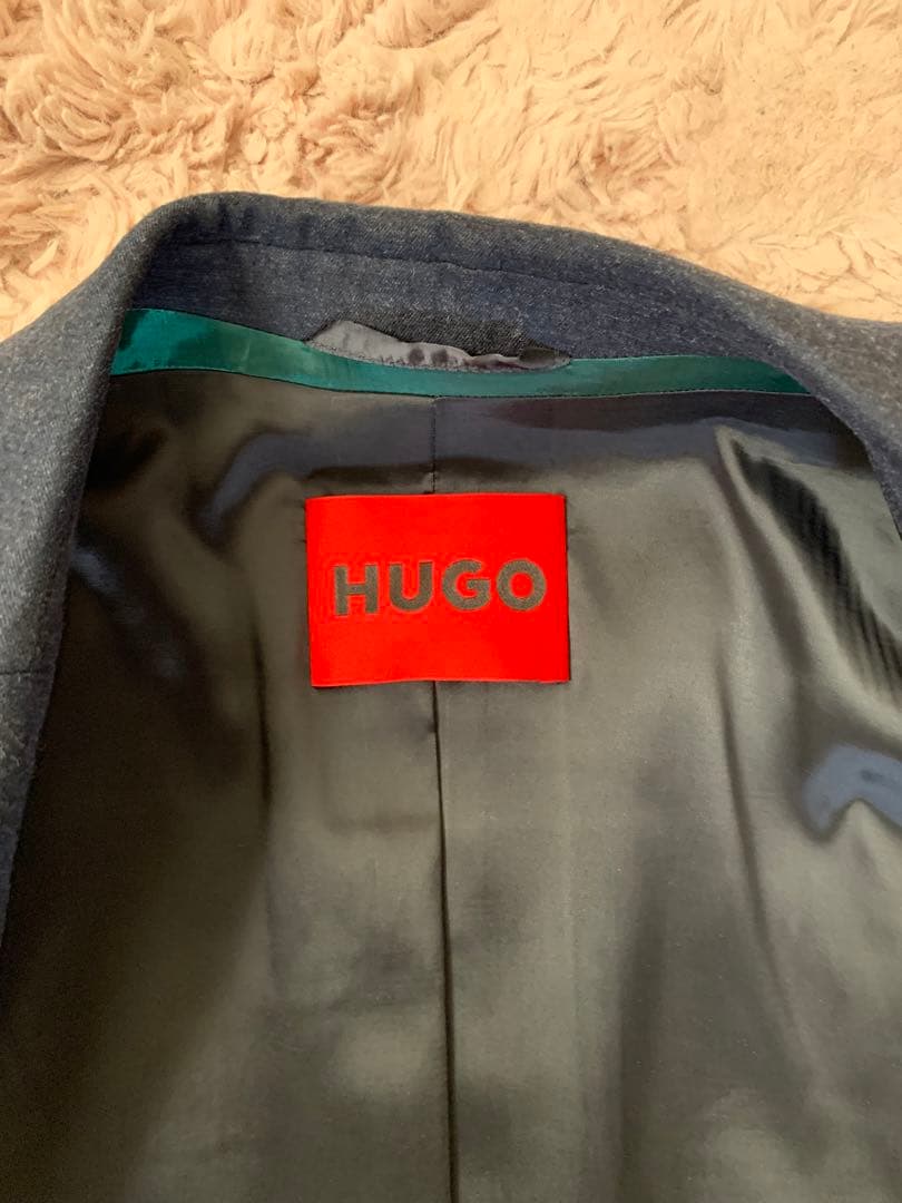 【新品未使用品】hugoboss フランネル素材ネイビースーツ　サイズ44
