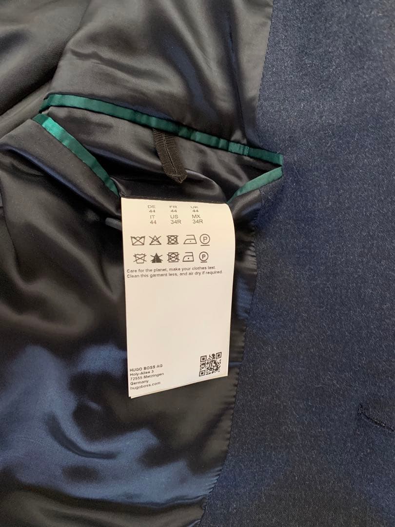 【新品未使用品】hugoboss フランネル素材ネイビースーツ　サイズ44