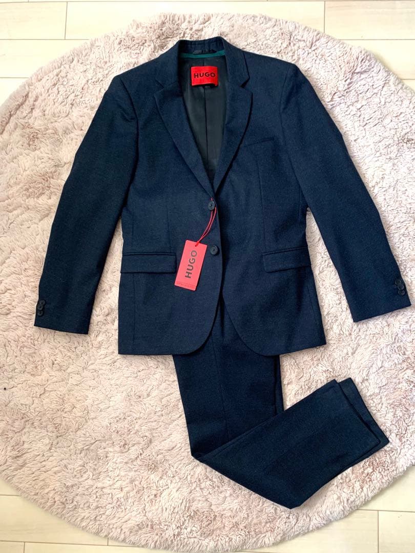 【新品未使用品】hugoboss フランネル素材ネイビースーツ　サイズ44