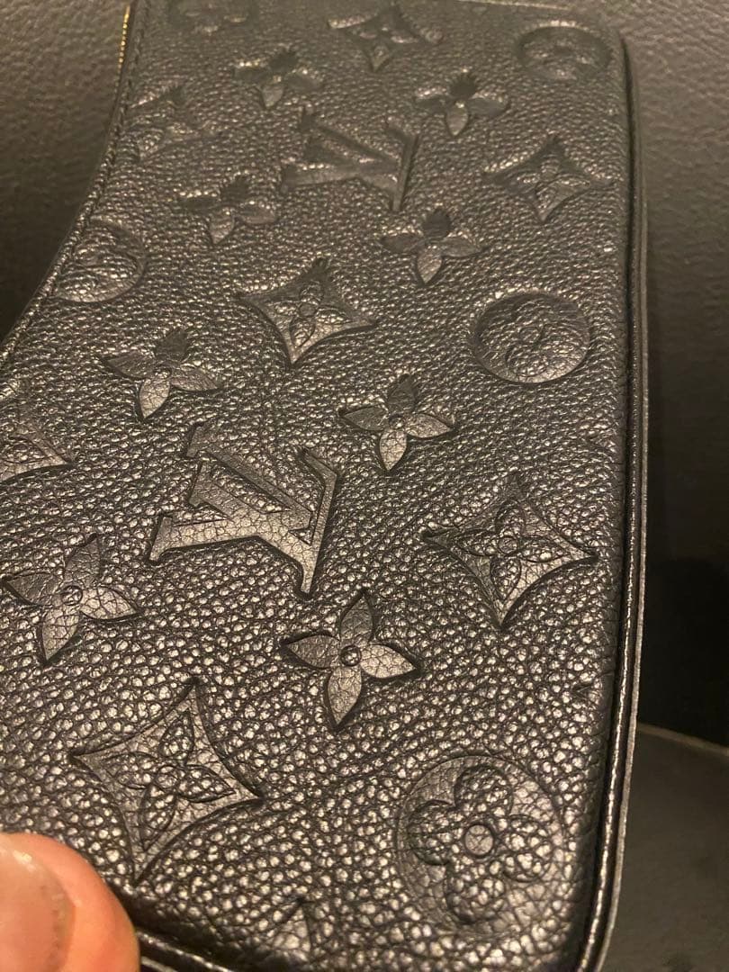 Louis Vuitton イージーポーチ