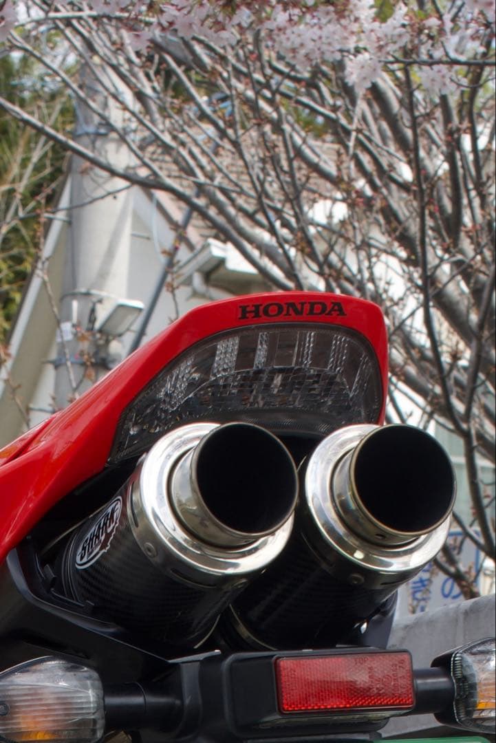 値下げ‼️CBR 1000RR SC57 SHARKスリップオンマフラー