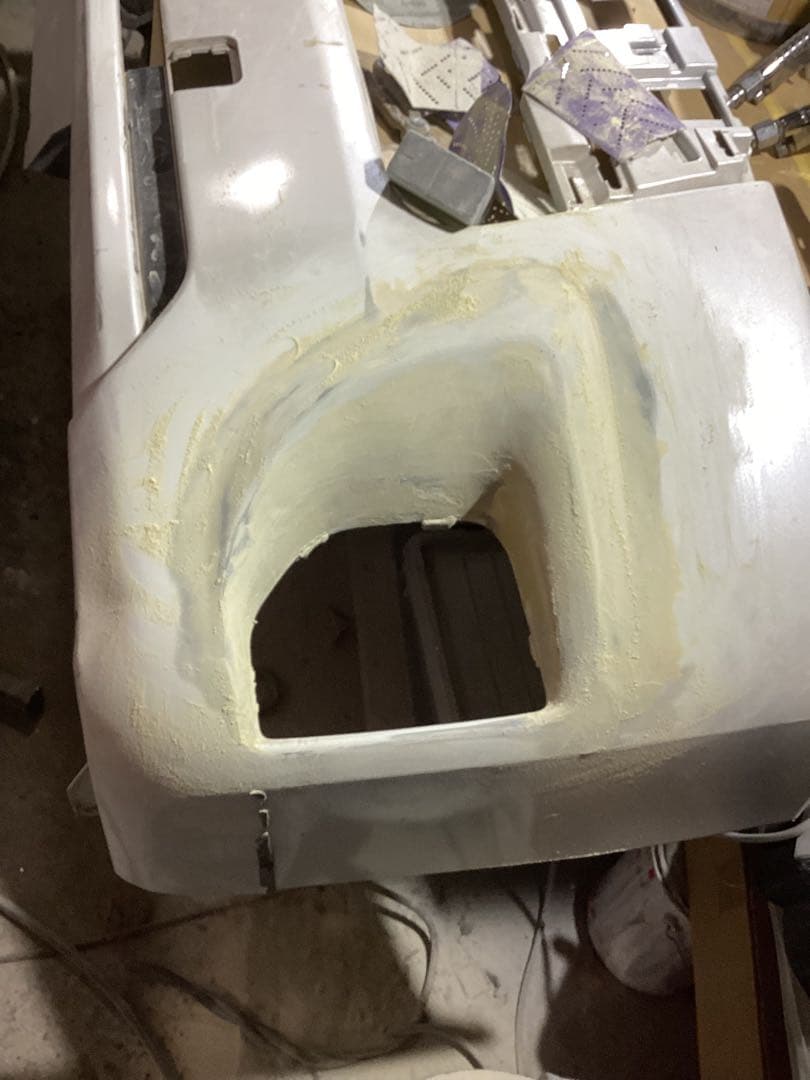 ハイエース200系純正バンパースムージング3D風フォグホール加工ナロー