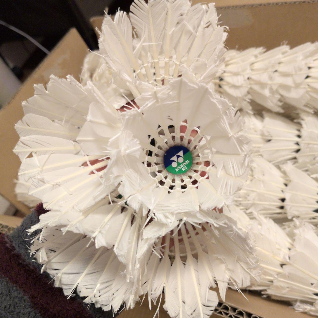 中古シャトル　420球　ニューオフィシャル　YONEX