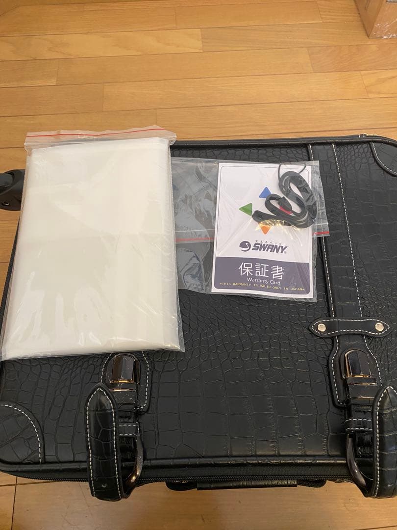 スワニー　クロコダイル風デザイン キャリーケース 中型