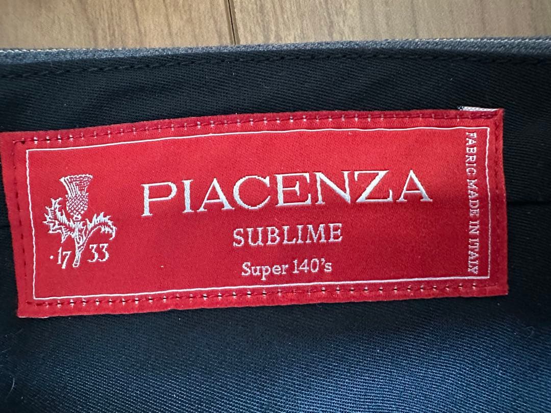 ビームスBrilla ブリッラペルイルグスト　グレー ストライプ スーツ46