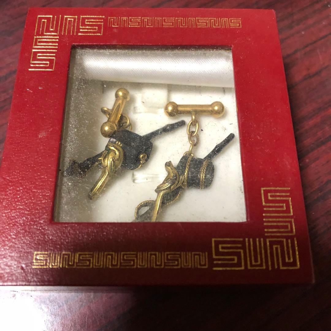 アンティーク　目貫リメイク　金工　カフスボタン　刀装具　古美術　工芸品