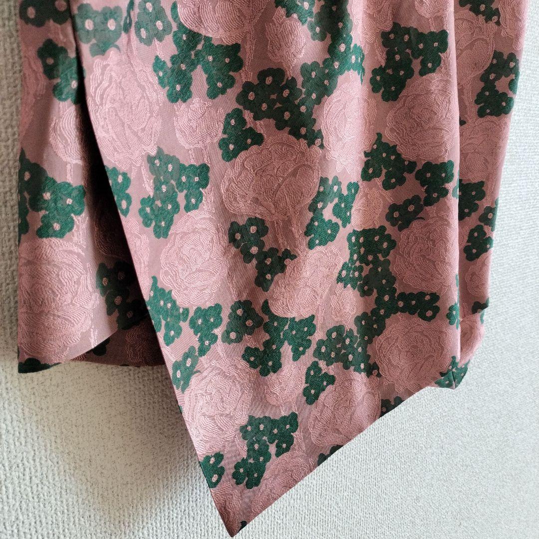 ヴィヴィアン花柄アシンメトリータイトスカート３６