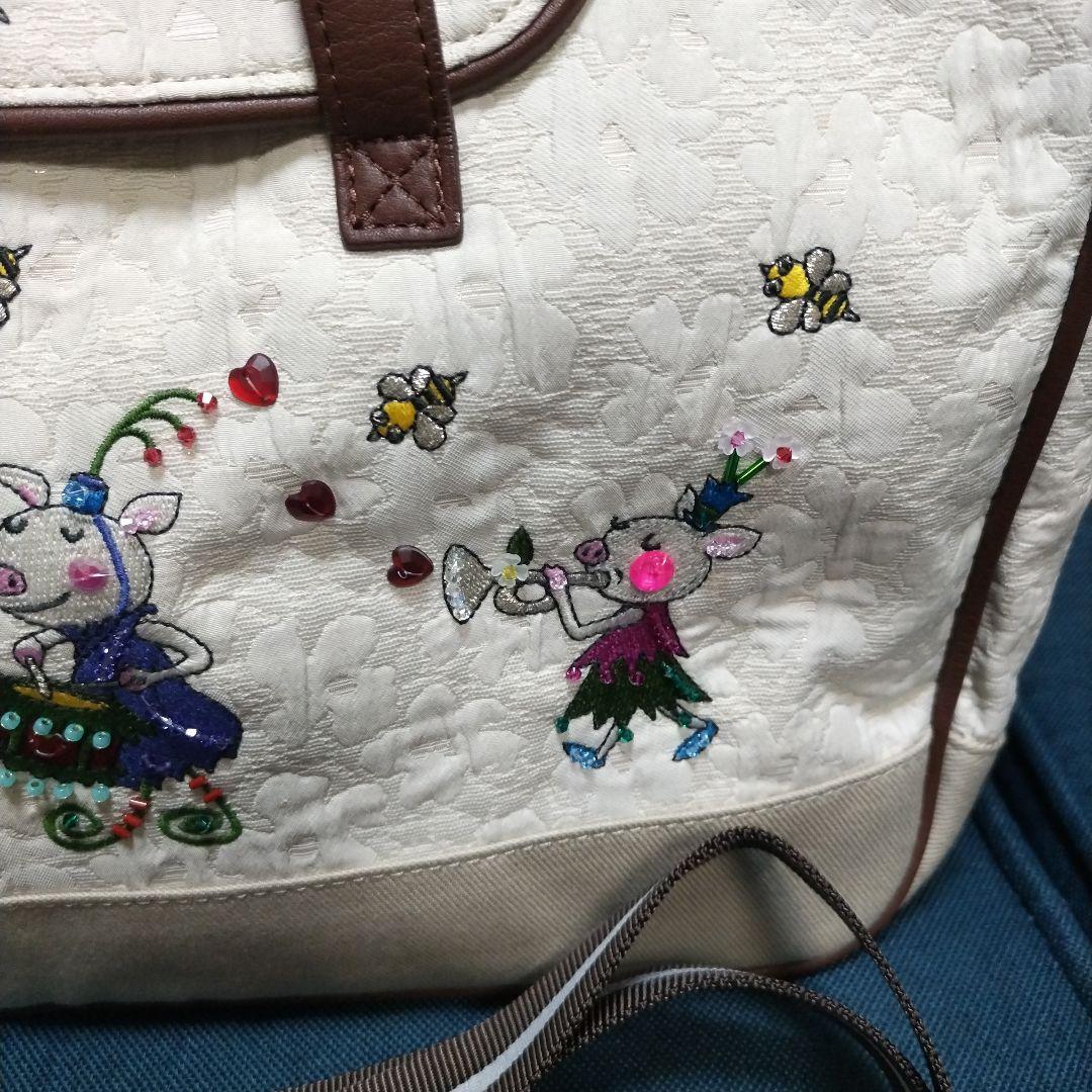 タグ付き　　 刺繍デザイントートバック ショルダーひも付