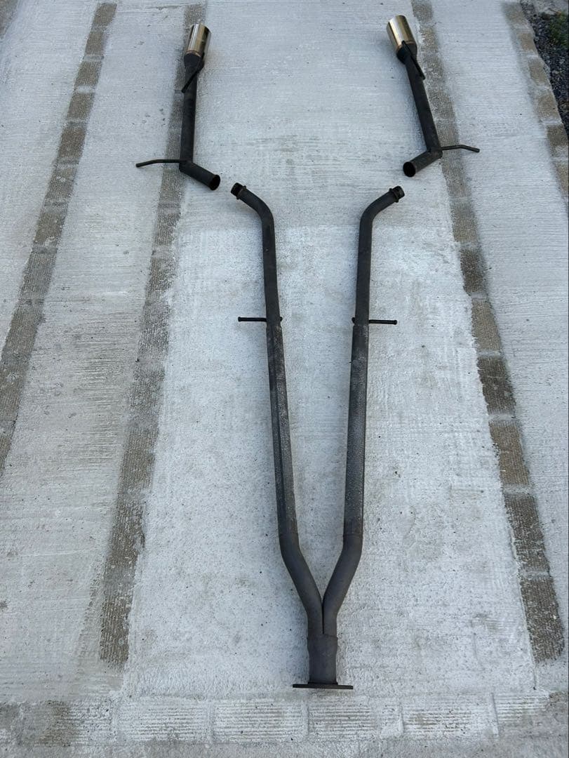 引取り限定！ V36スカイラインセダン マフラー