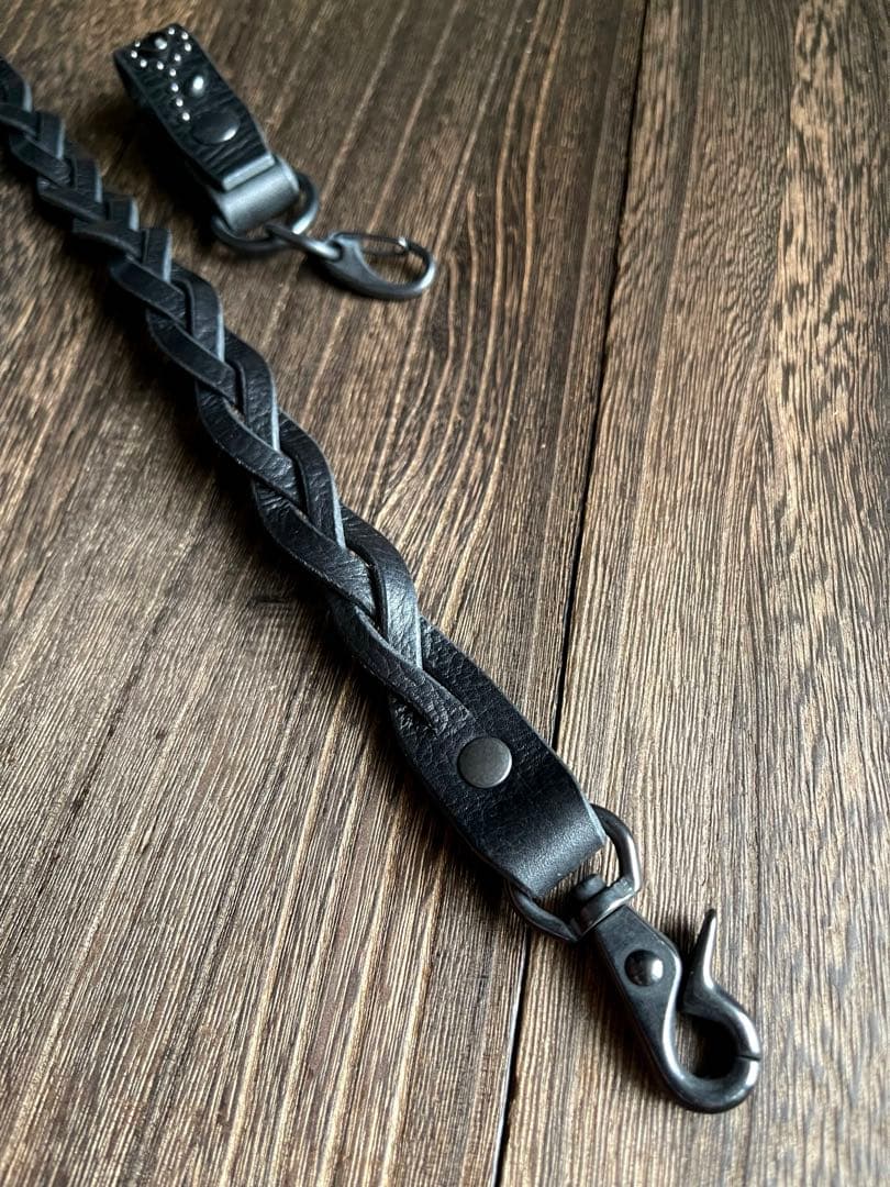 編み込みレザーウォレットコード　TYPEB シボ　黒染　HTC CALEE