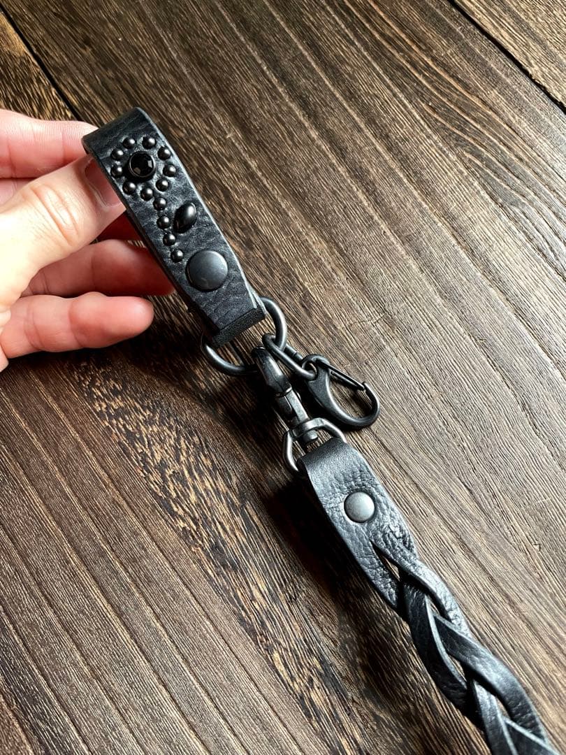 編み込みレザーウォレットコード　TYPEB シボ　黒染　HTC CALEE