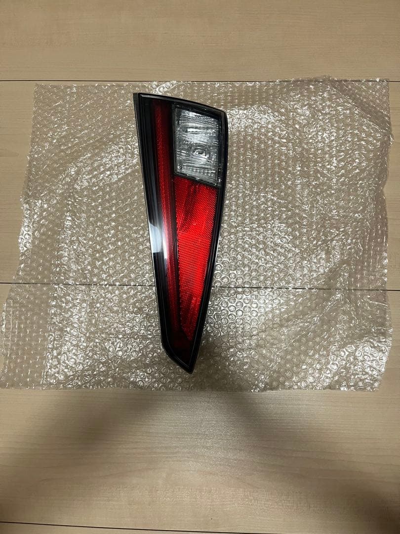 50プリウス前期純正テールランプ　ウインカーバックランプ配線付き