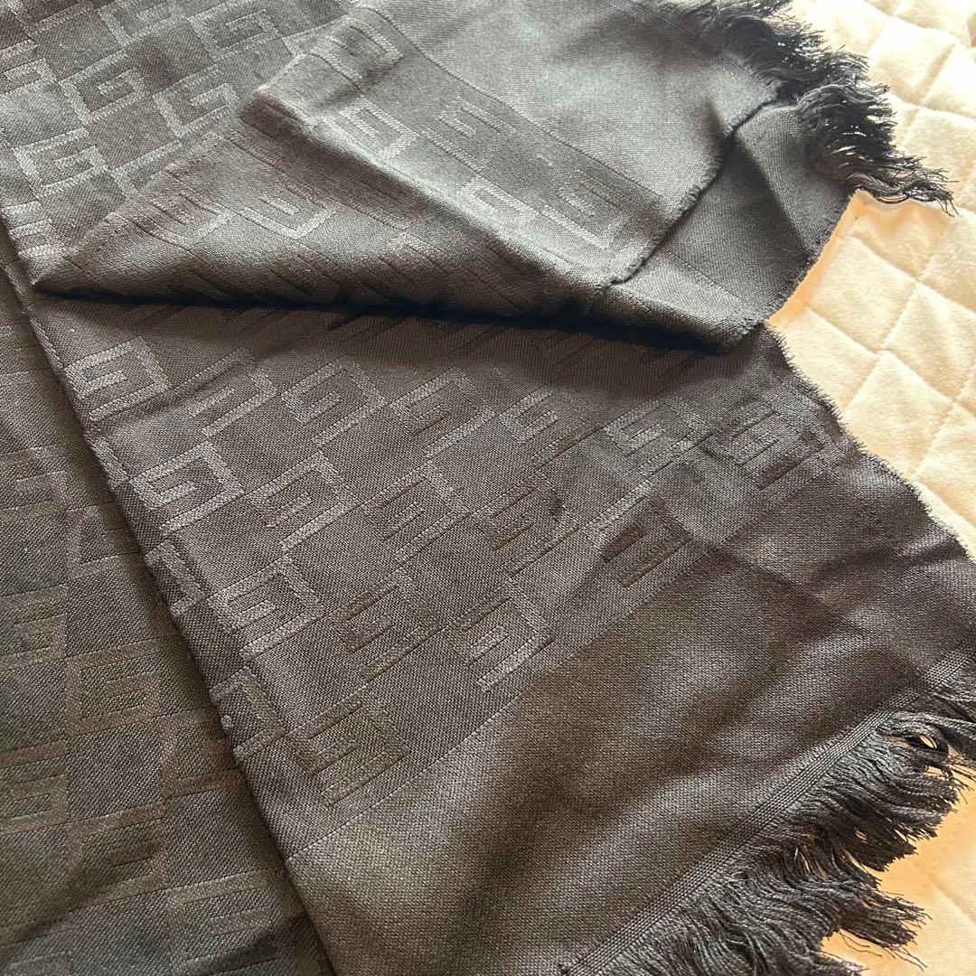 GUCCI ブラック マフラー フリンジ付き ストール