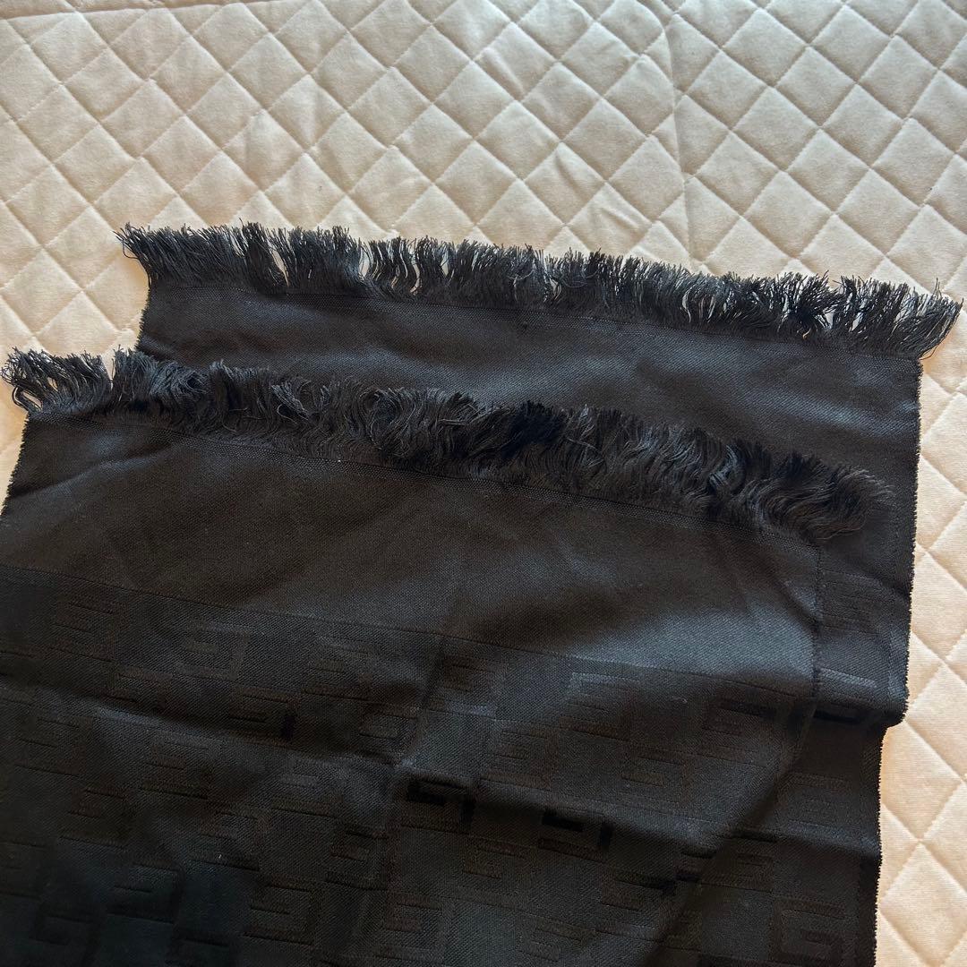 GUCCI ブラック マフラー フリンジ付き ストール