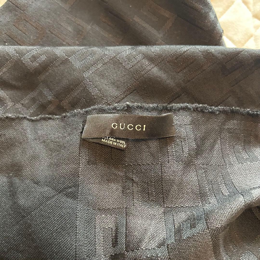 GUCCI ブラック マフラー フリンジ付き ストール