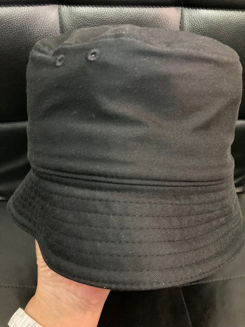 ヴァレンティノ・ガラヴァーニ　ロゴ　バケットハット 黒