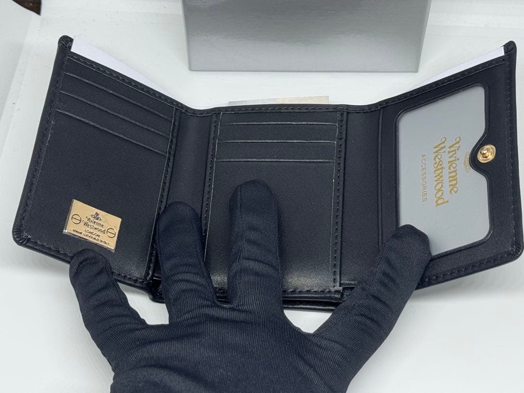 【新品未使用】Vivienne Westwood ブラック 三つ折り財布
