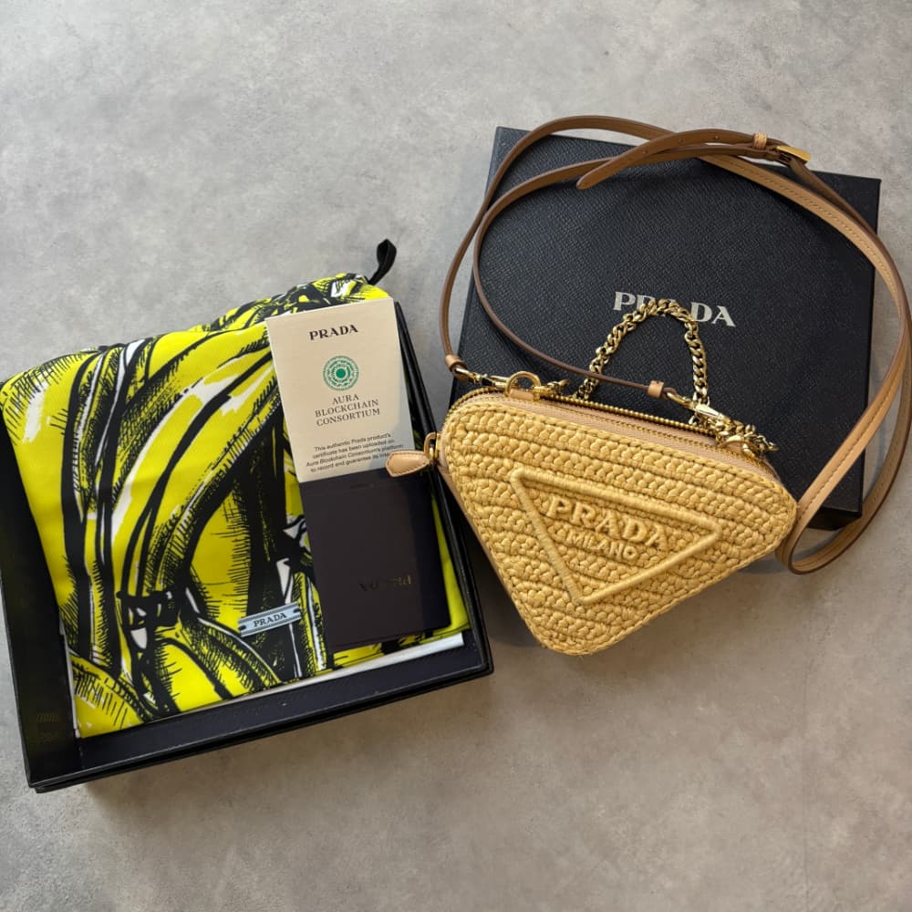 未使用 プラダ　ラフィア レザーミニポーチ ナチュラル ショルダーバック