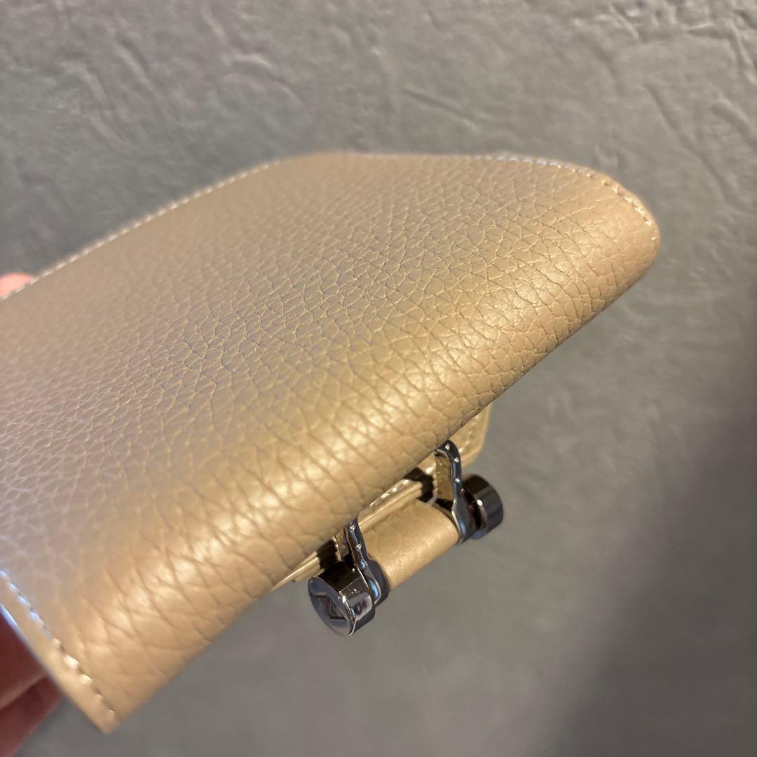 アタオ　トリヨン　グレージュ　レザー 二つ折り財布　美品