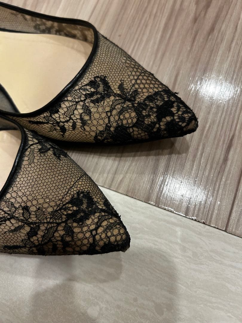 JIMMY CHOO ブラック レース フラットシューズ