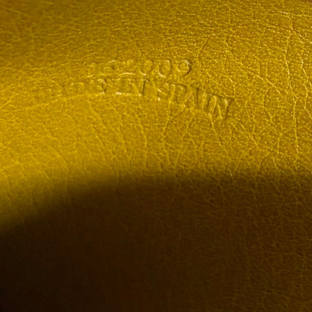 新品同様‼️ 現行　ロエベ　LOEWE 財布　二つ折り　折り財布　アナグラム