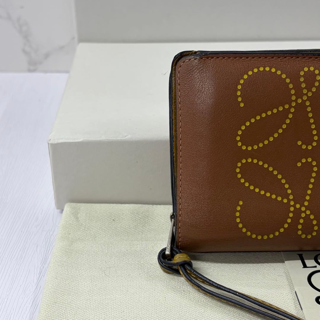 新品同様‼️ 現行　ロエベ　LOEWE 財布　二つ折り　折り財布　アナグラム