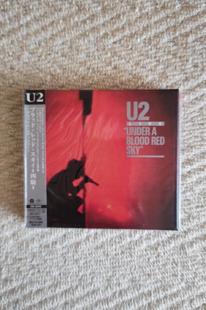 Ｕ２／『ブラッド・レッド・スカイ＝四騎＝』直輸入盤ＣＤ＋ＤＶＤ２枚組み