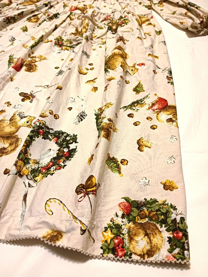 ピンクハウス　ウィンターフォレストトリート柄ワンピース