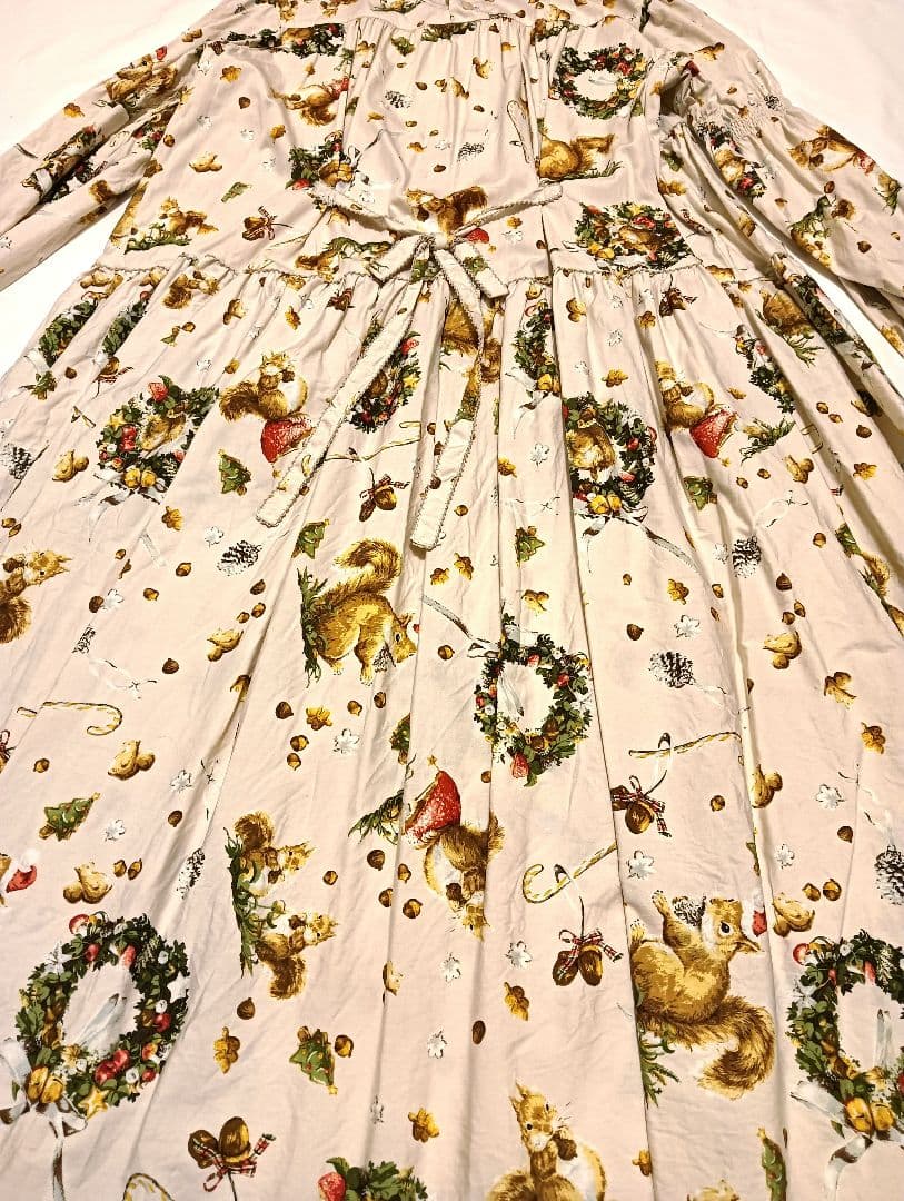 ピンクハウス　ウィンターフォレストトリート柄ワンピース