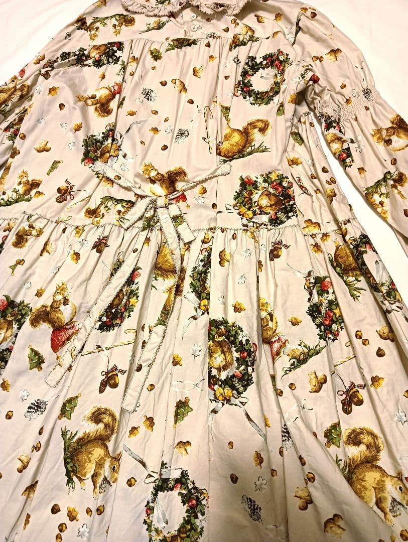 ピンクハウス　ウィンターフォレストトリート柄ワンピース