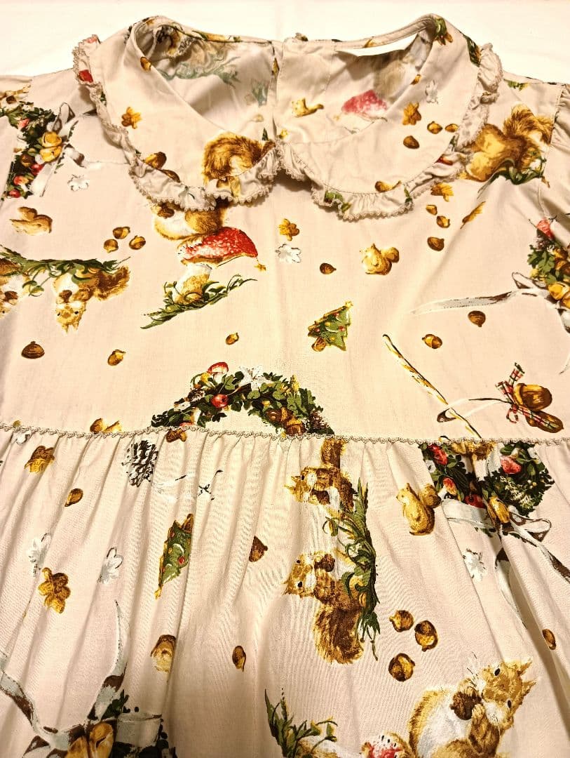 ピンクハウス　ウィンターフォレストトリート柄ワンピース