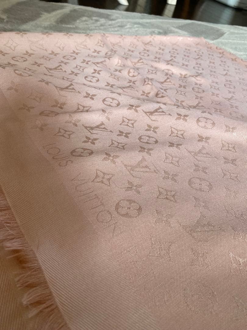 LOUIS VUITTON ピンク ストール