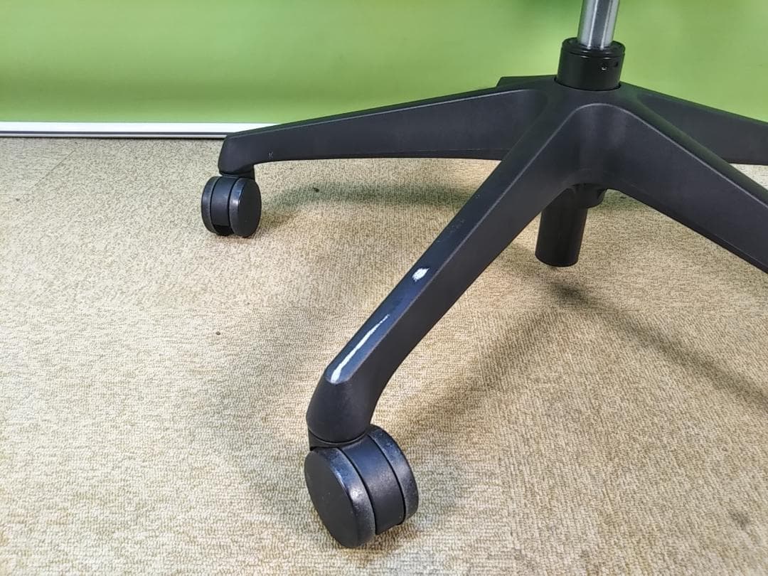 Honey　zq　オカムラ　シルフィーチェア　前傾機能　ハイバック