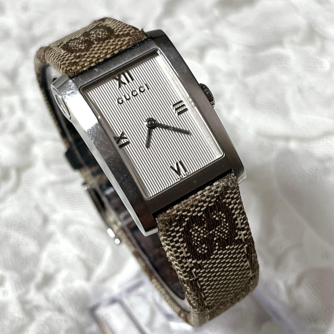 希少✨グッチ 8600J スクエアフェイス GG 腕時計 レディース　ウォッチ