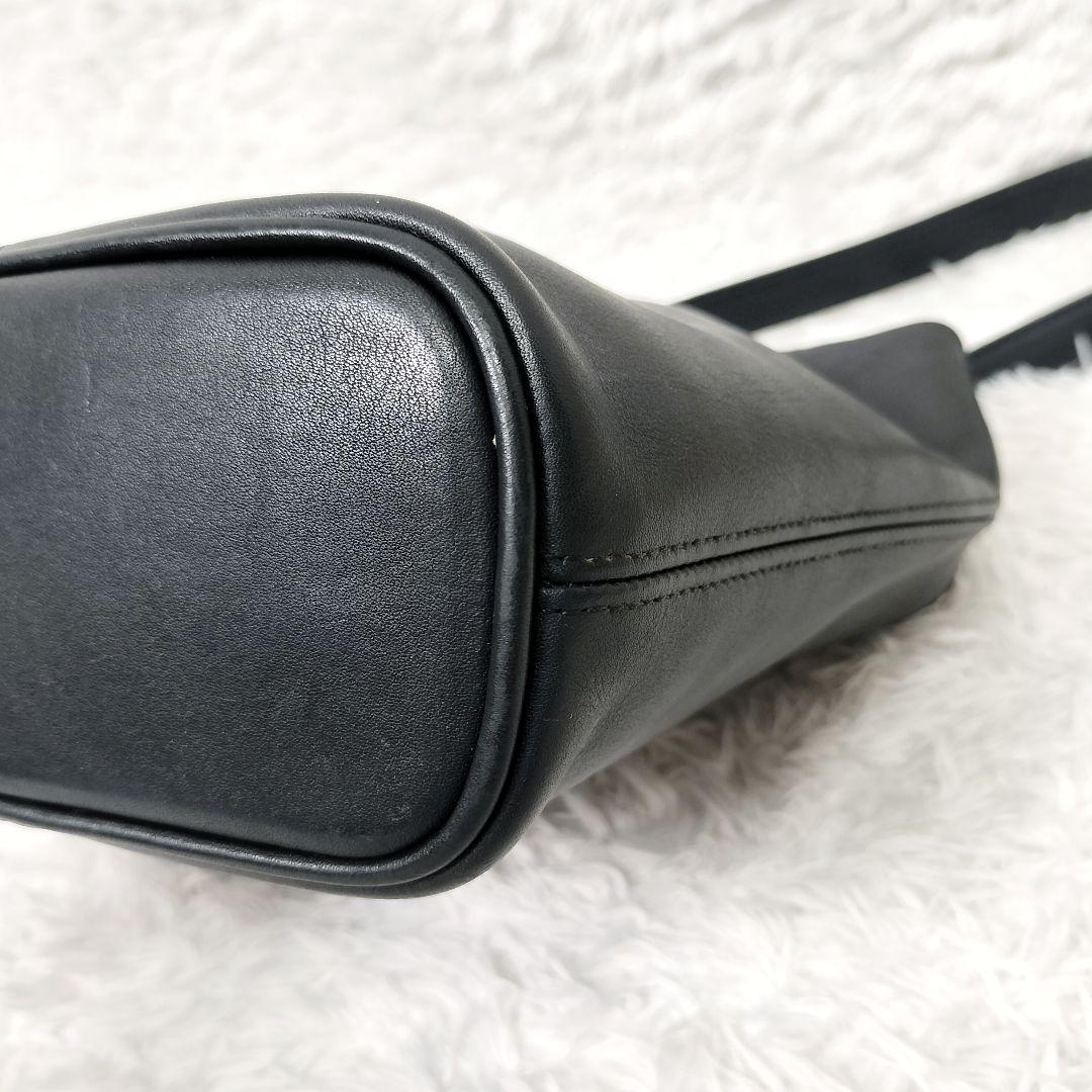 COACH コーチ バケツ型 ファスナー オールレザーショルダーバッグ チャーム