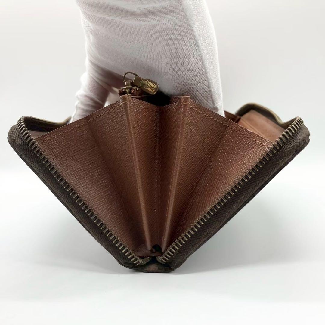 【とも】ジッピーウォレット モノグラム ブラウン