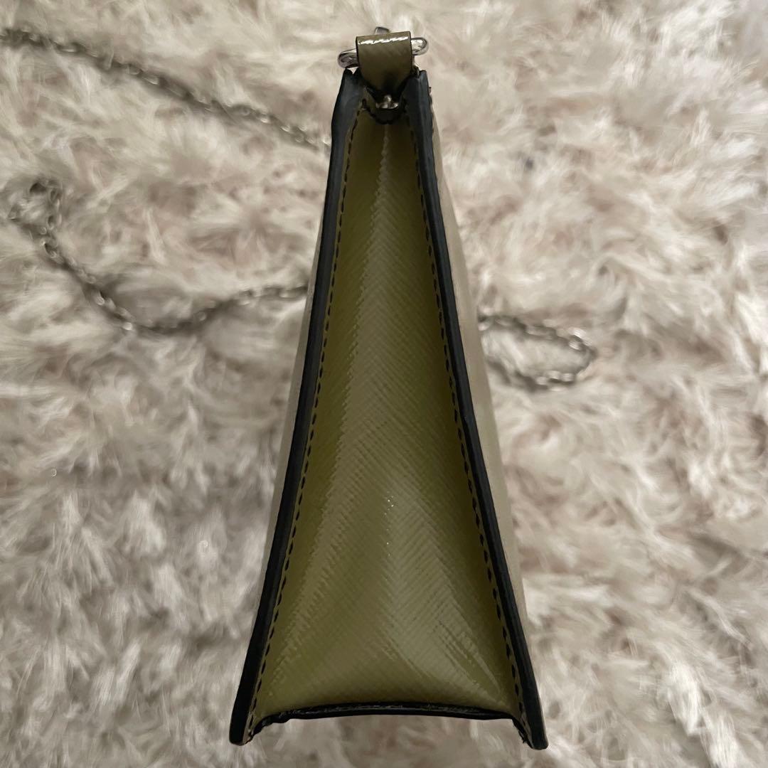 PRADA チェーンバッグ