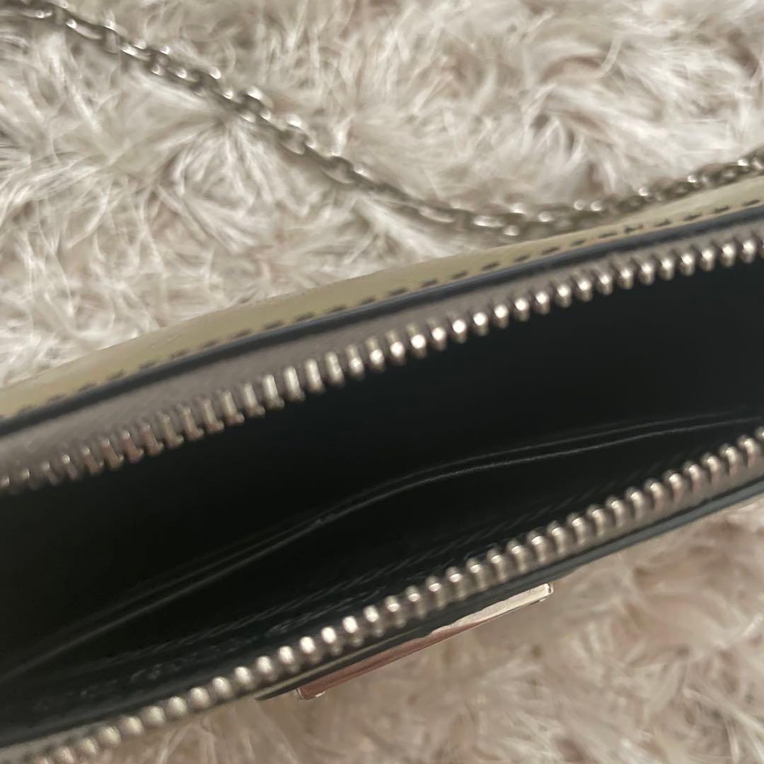 PRADA チェーンバッグ