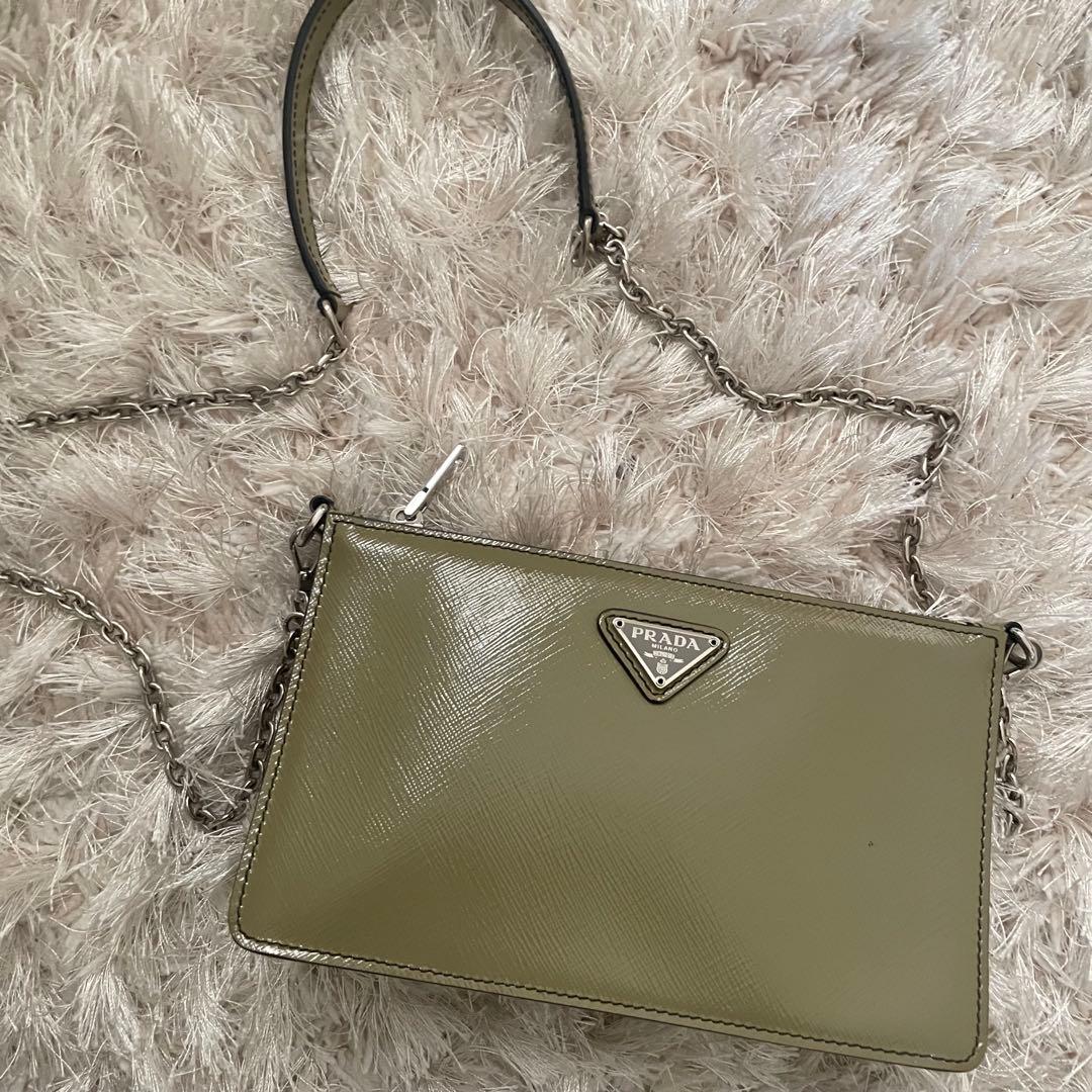 PRADA チェーンバッグ