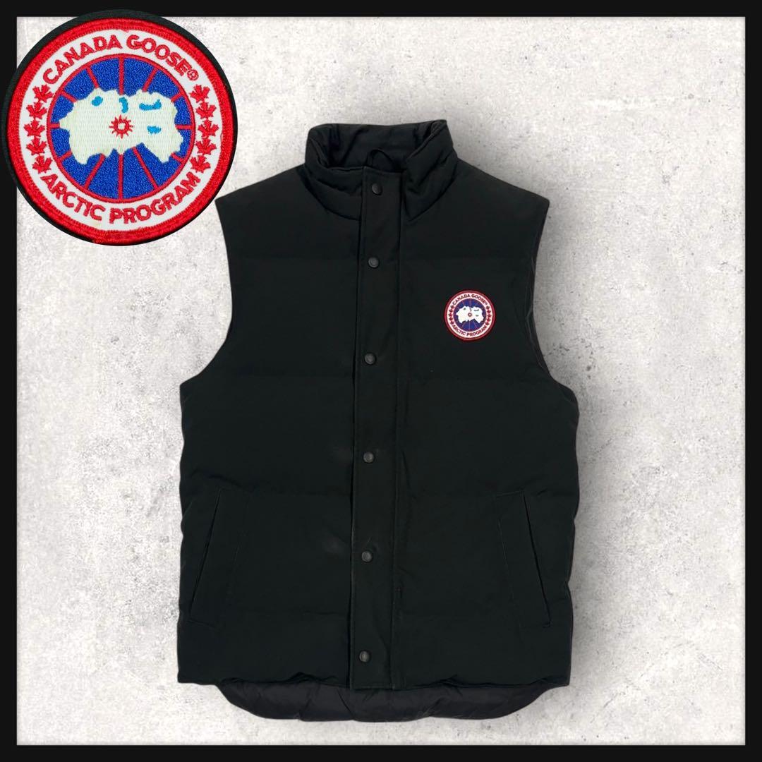 12052【ホログラム付き】カナダグース　ワッペン付きダウンベスト　黒
