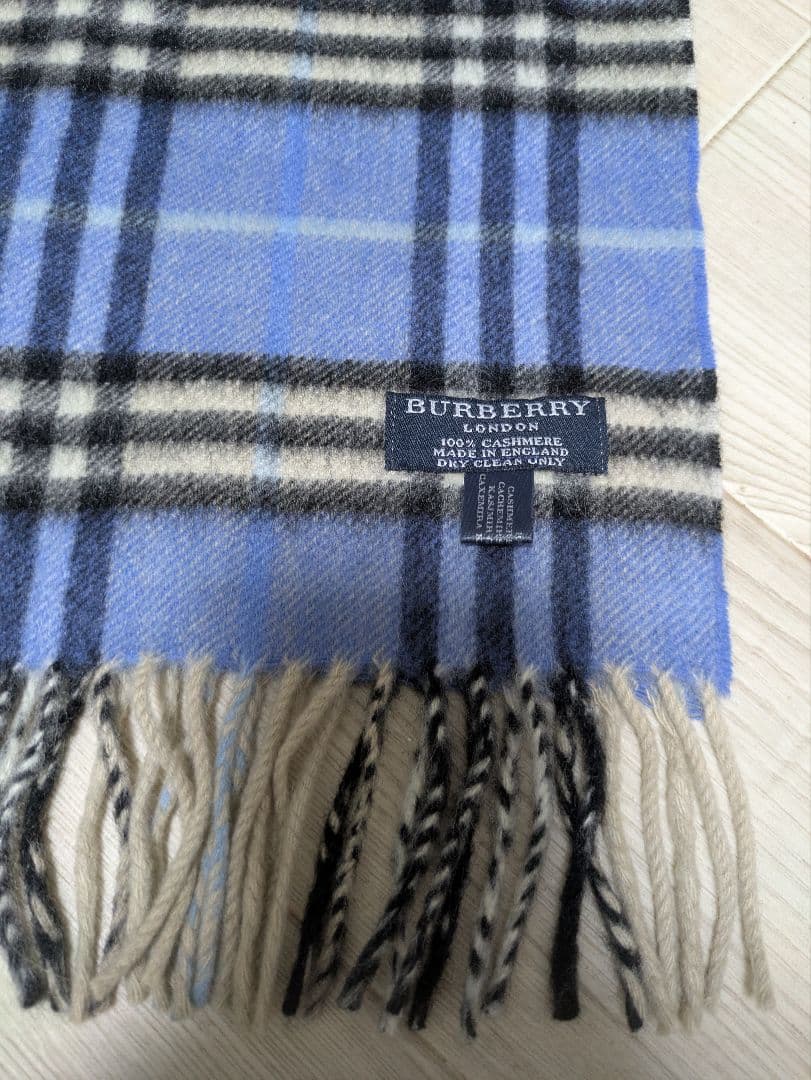 未使用品暖かいBURBERRY チェック柄 マフラーライトブルー