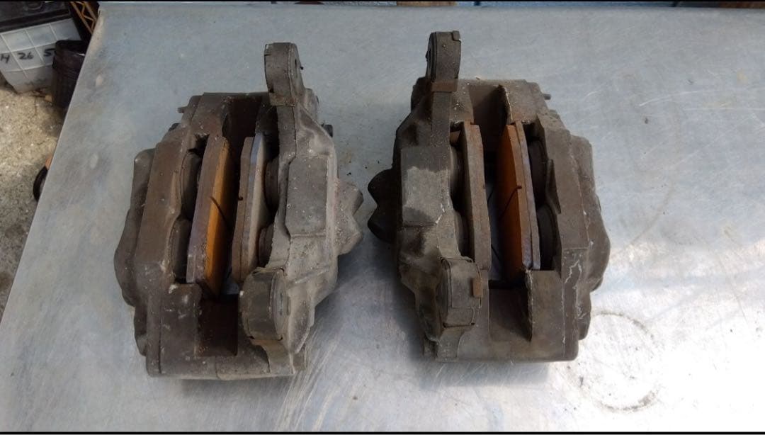 ＦＣ３Ｓ用フロントブレーキキャリパー左右