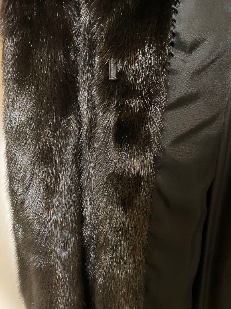 【超美品】黒 毛皮コート レディース　ブラック　アウター　高級感　ファーコート