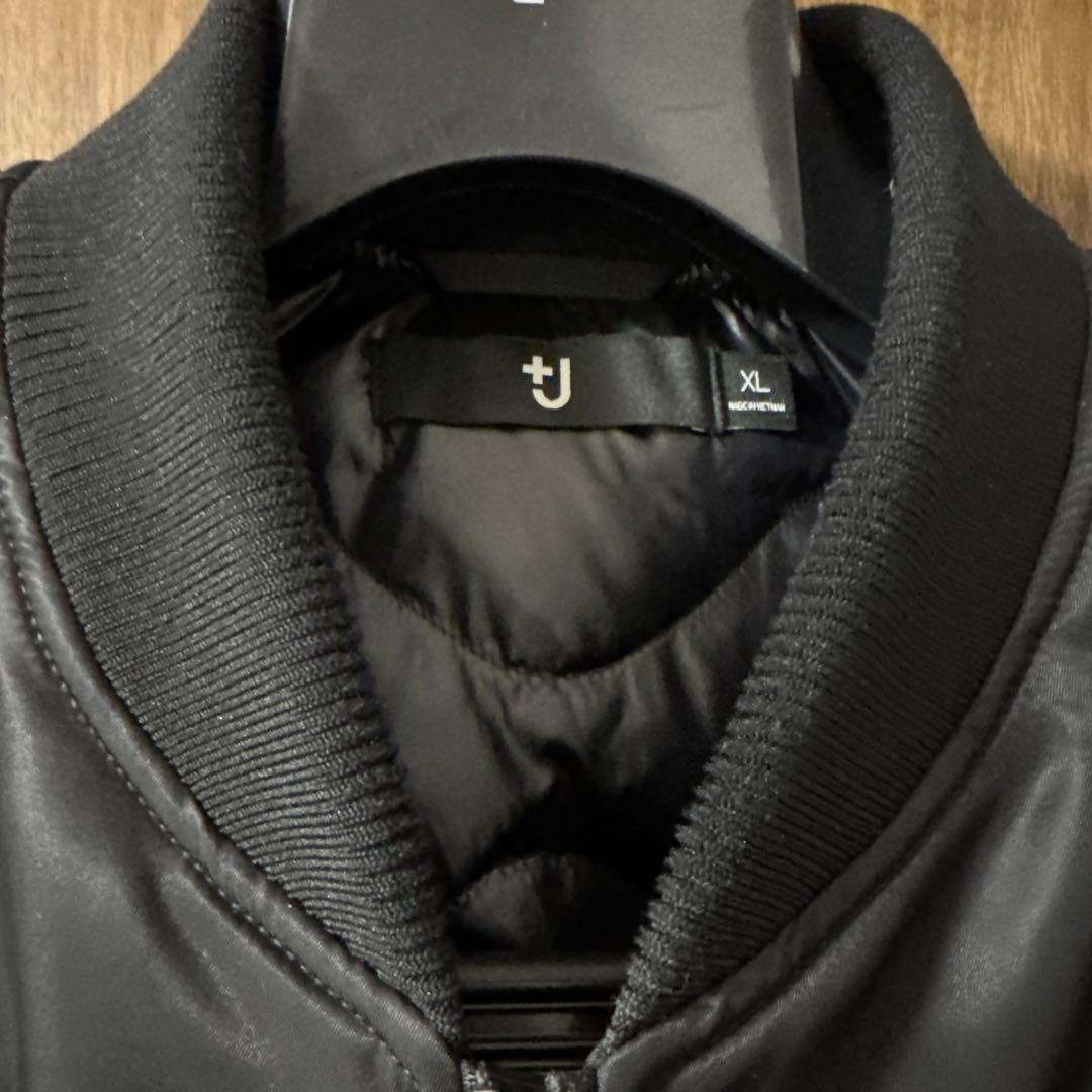 ユニクロ +J ハイブリッドダウンオーバーサイズ MA-1 ブラック XL