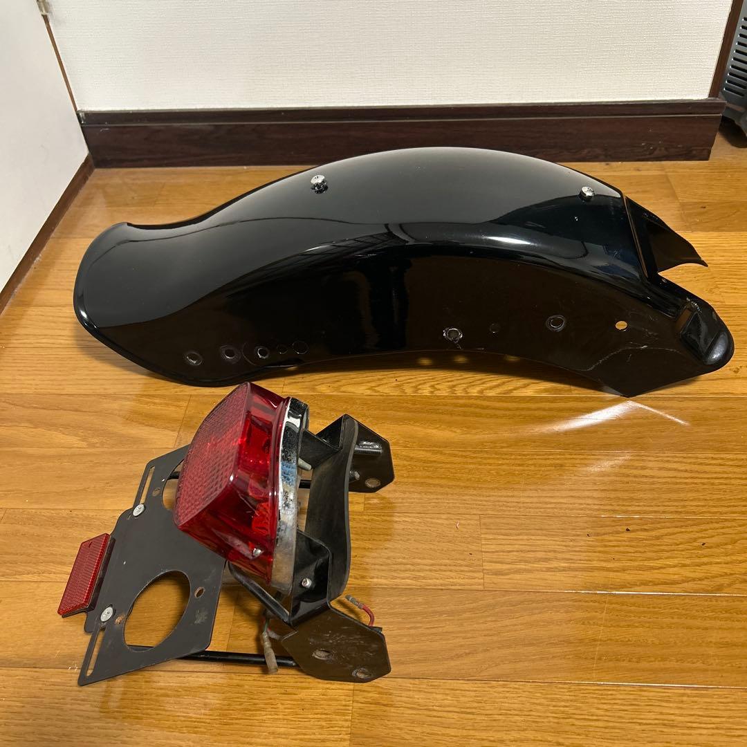 リアフェンダーとテールランプセット　ハーレーダビッドソン