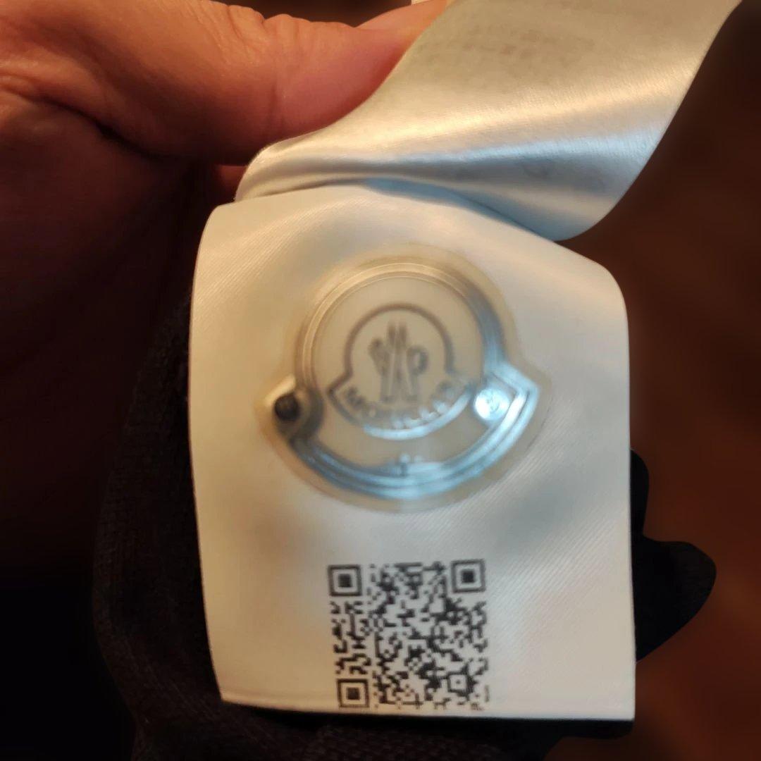 MONCLER 黒 ポロシャツ カーキ襟