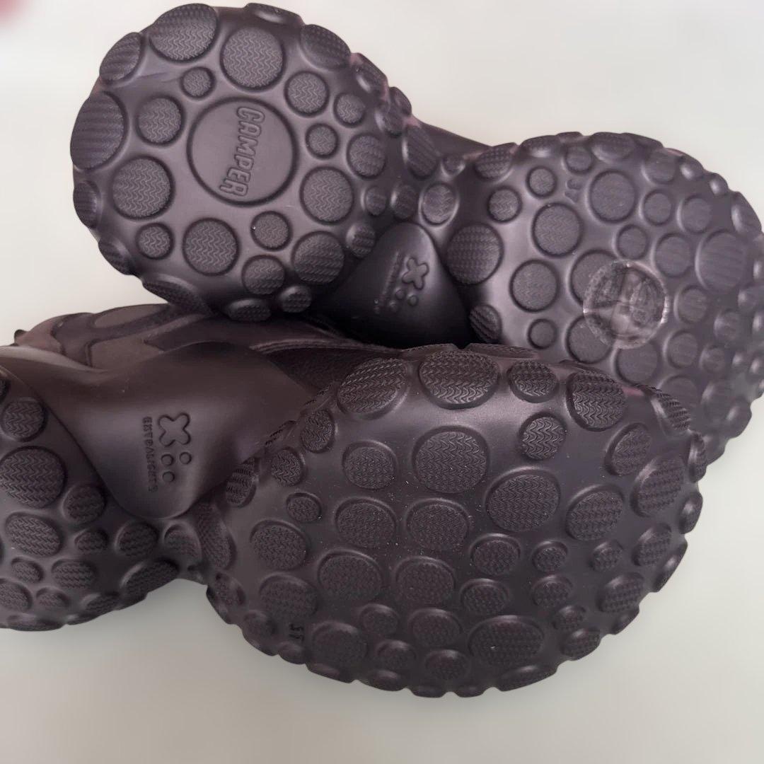 週末値引き！CAMPER ブラック スニーカー