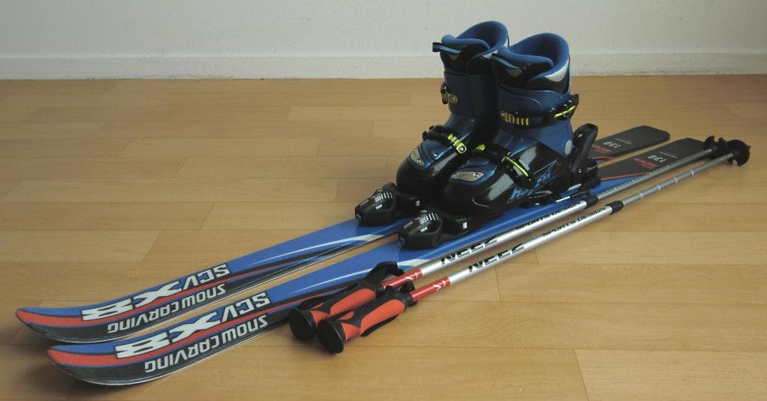 ■■送料無料■CARVING■子供用スキー4点セット■板130/靴23■