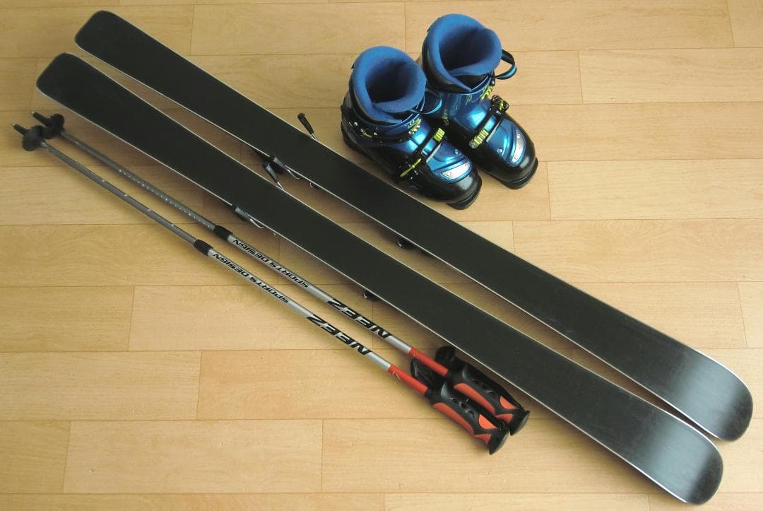 ■■送料無料■CARVING■子供用スキー4点セット■板130/靴23■