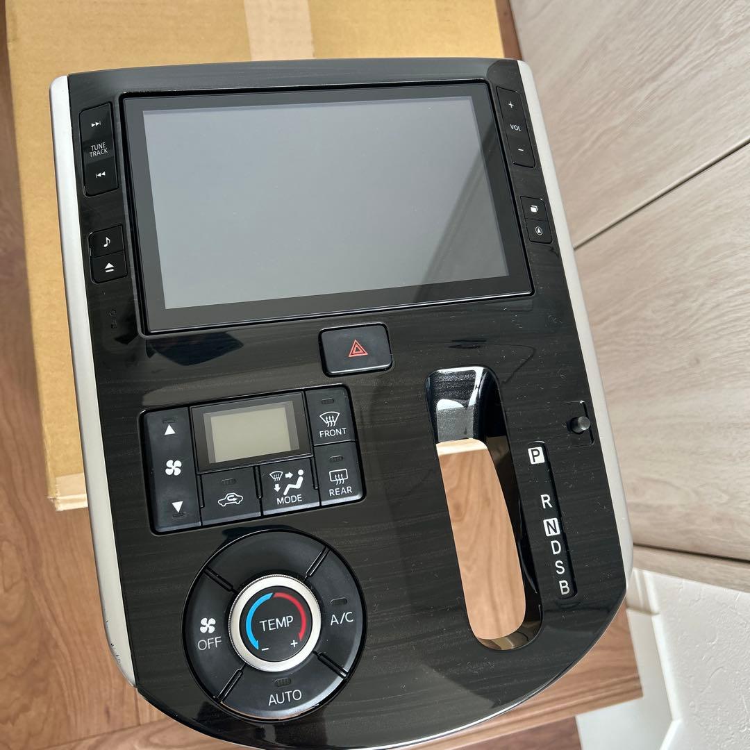 美品8インチナビ2023年地図NSZN-X68Dタント専用パネルセット